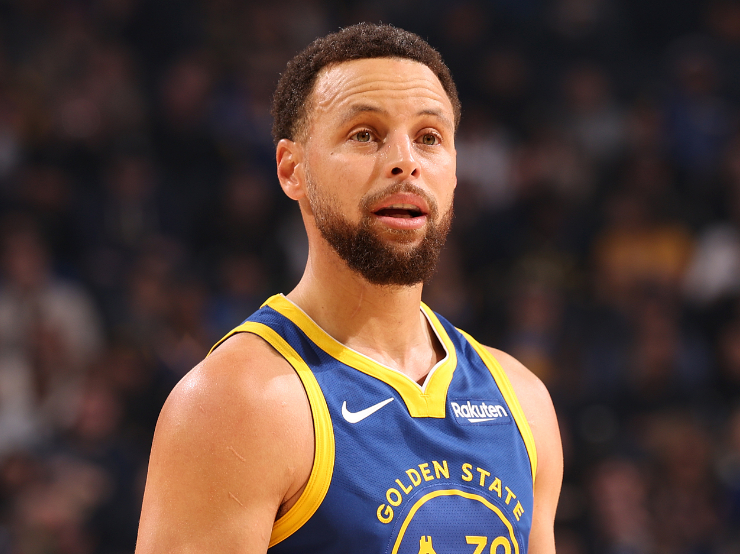 v站体育-库里27+7勇士17分大逆转尼克斯 巴特勒32+8唐斯17+20