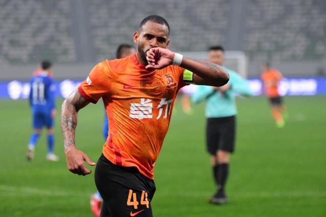 v站体育-【中超】蒿俊闵两助攻洛佩斯双响 武汉4比2沧州