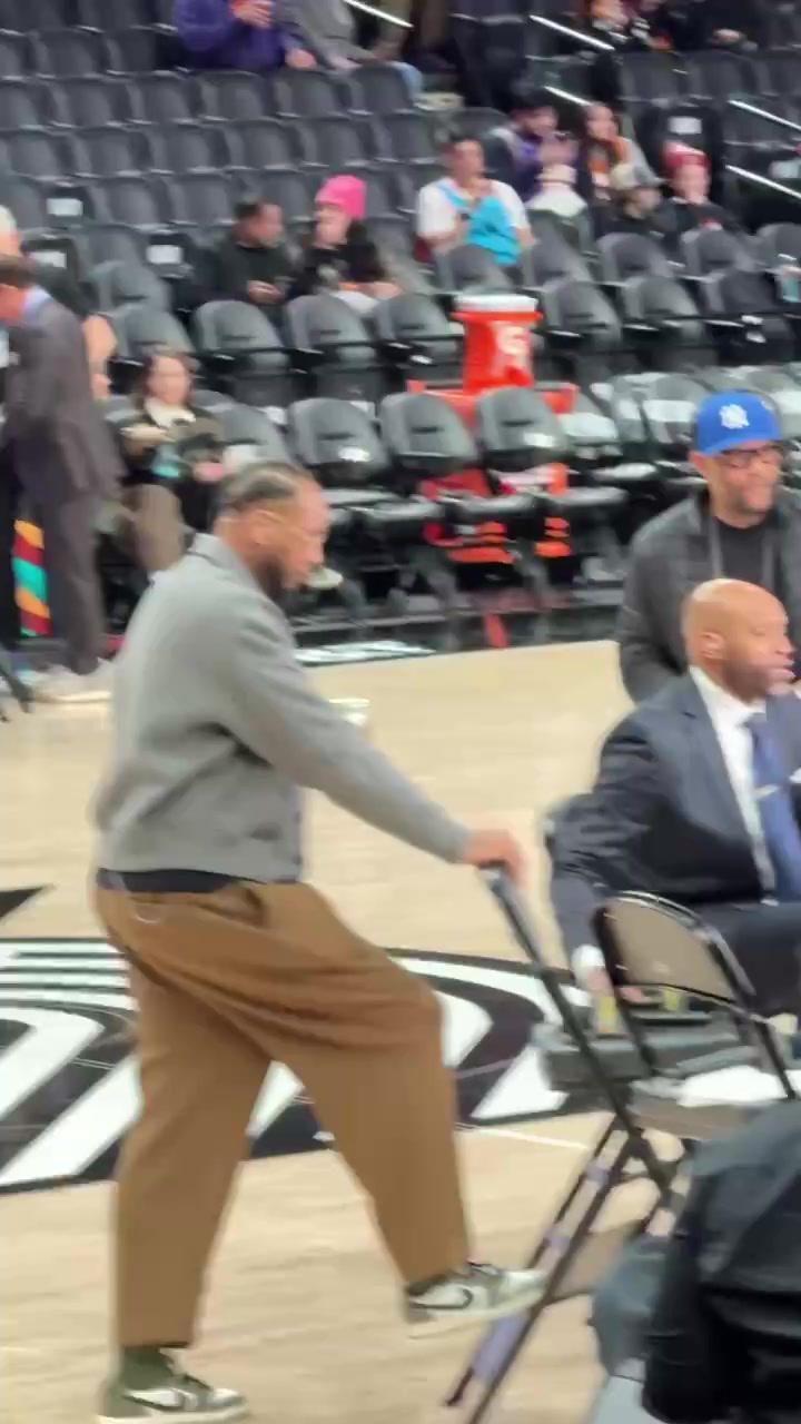 v站-大腕云集！小吧直击：麦迪&amp;卡特&amp;甜瓜担任开拓者VS太阳解说！